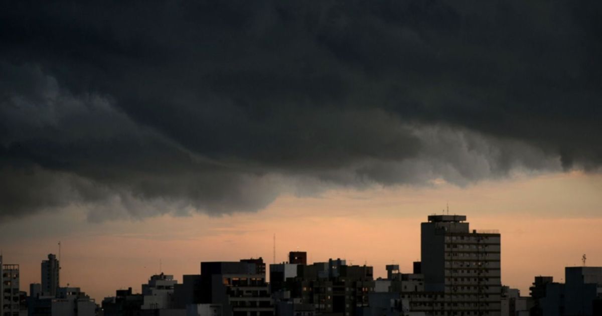 Se Viene Un Domingo Con Sol Pero Se Acercan Las Lluvias A La Ciudad