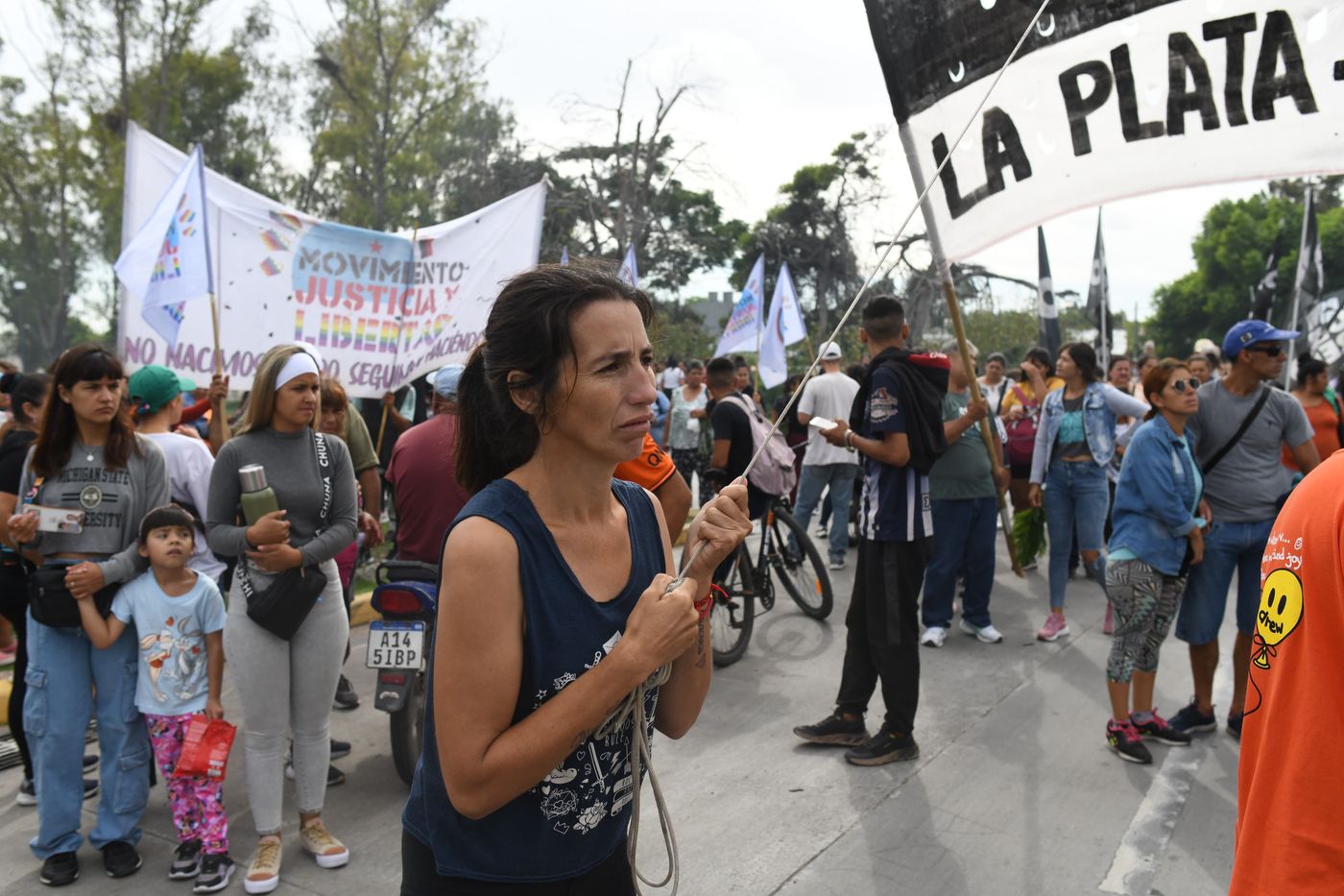 Organizaciones sociales cortaron accesos y rutas de todo el país en