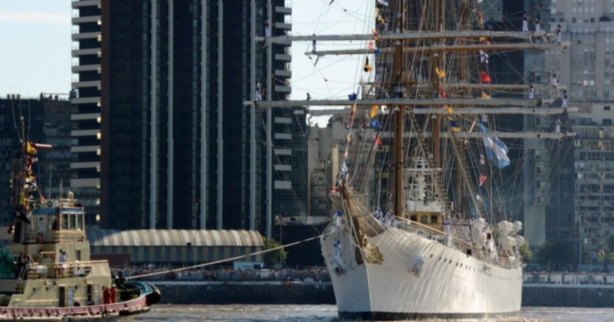 Los Remolcadores Levantaron El Paro Y La Fragata Libertad Pudo Llegar A