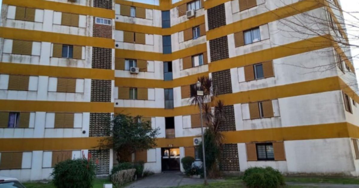 Una Mujer Abri Una Ventana Cay Desde Un Primer Piso Y Muri En La Plata