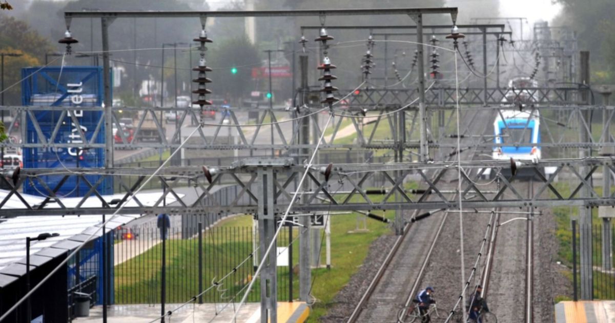 Una formación del tren Roca arrolló a una persona y hay cancelaciones