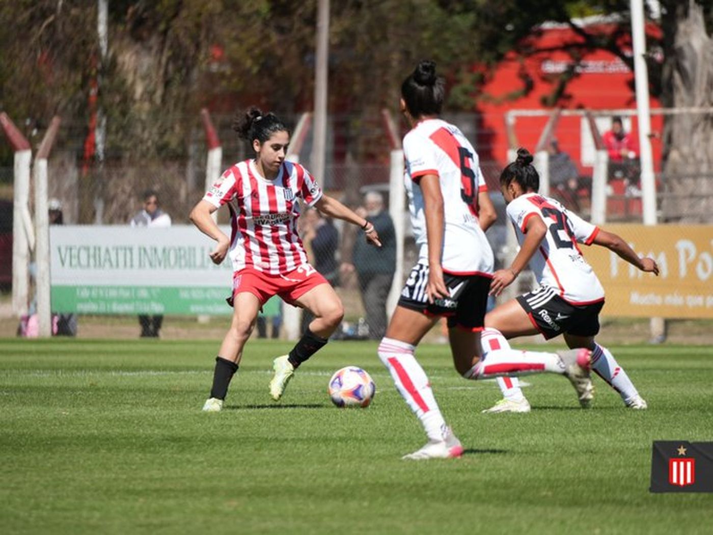 El F Tbol Femenino De Estudiantes Cay Ante River Y Descendi A La