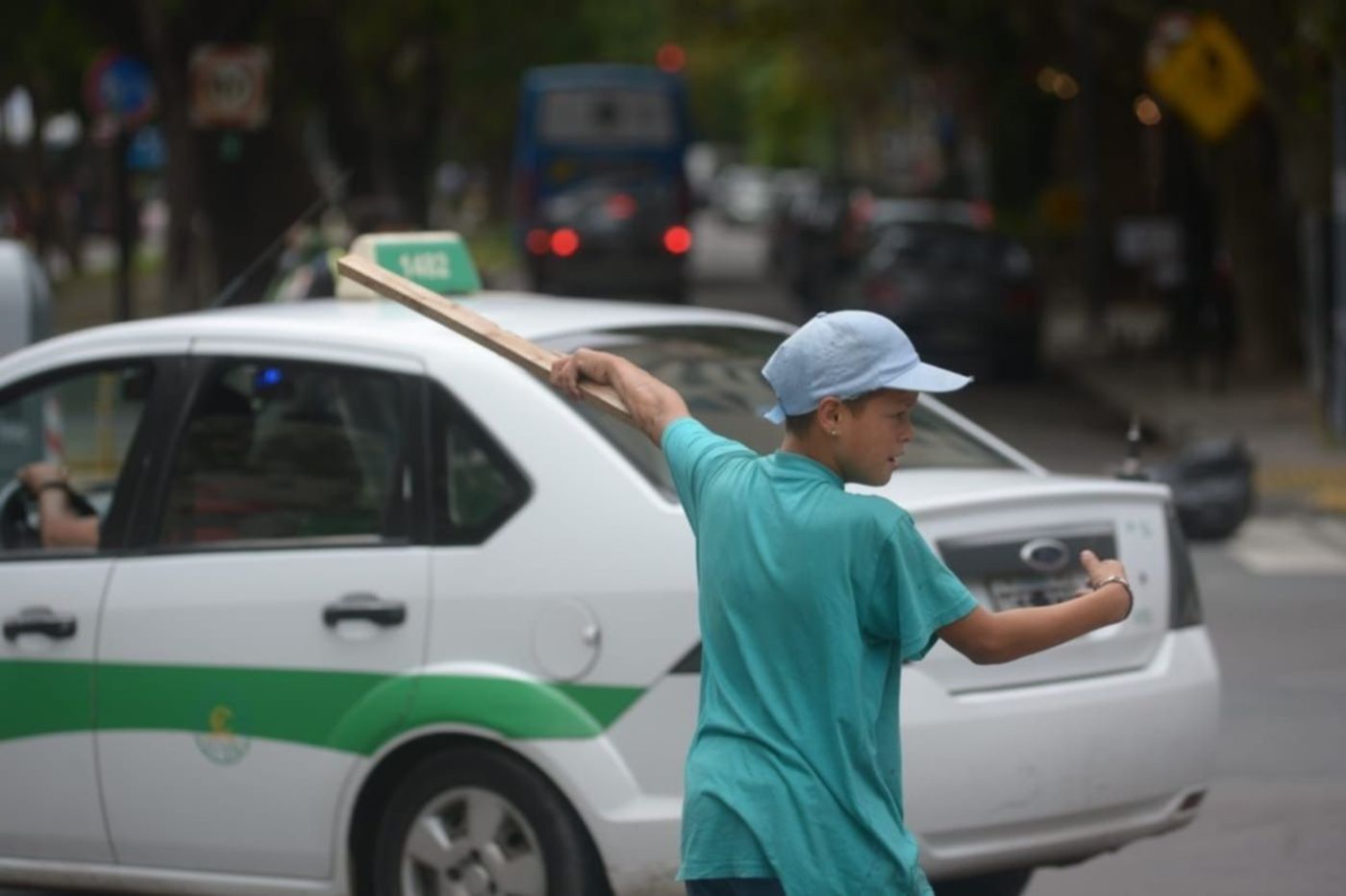 Contenedores Cortes Y Pol Mica Por Una Nueva Protesta De