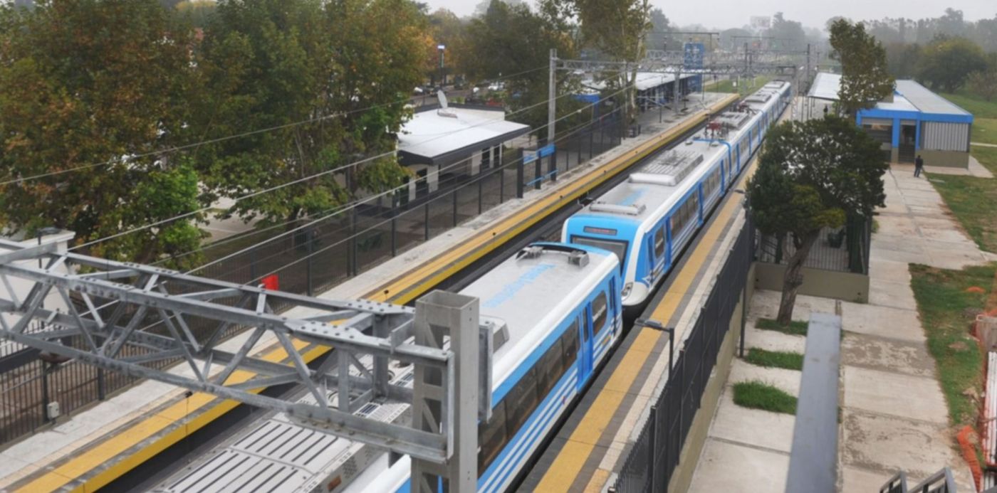 El Tren Roca Funciona Con Demoras A La Plata Por Las Fuertes Tormentas