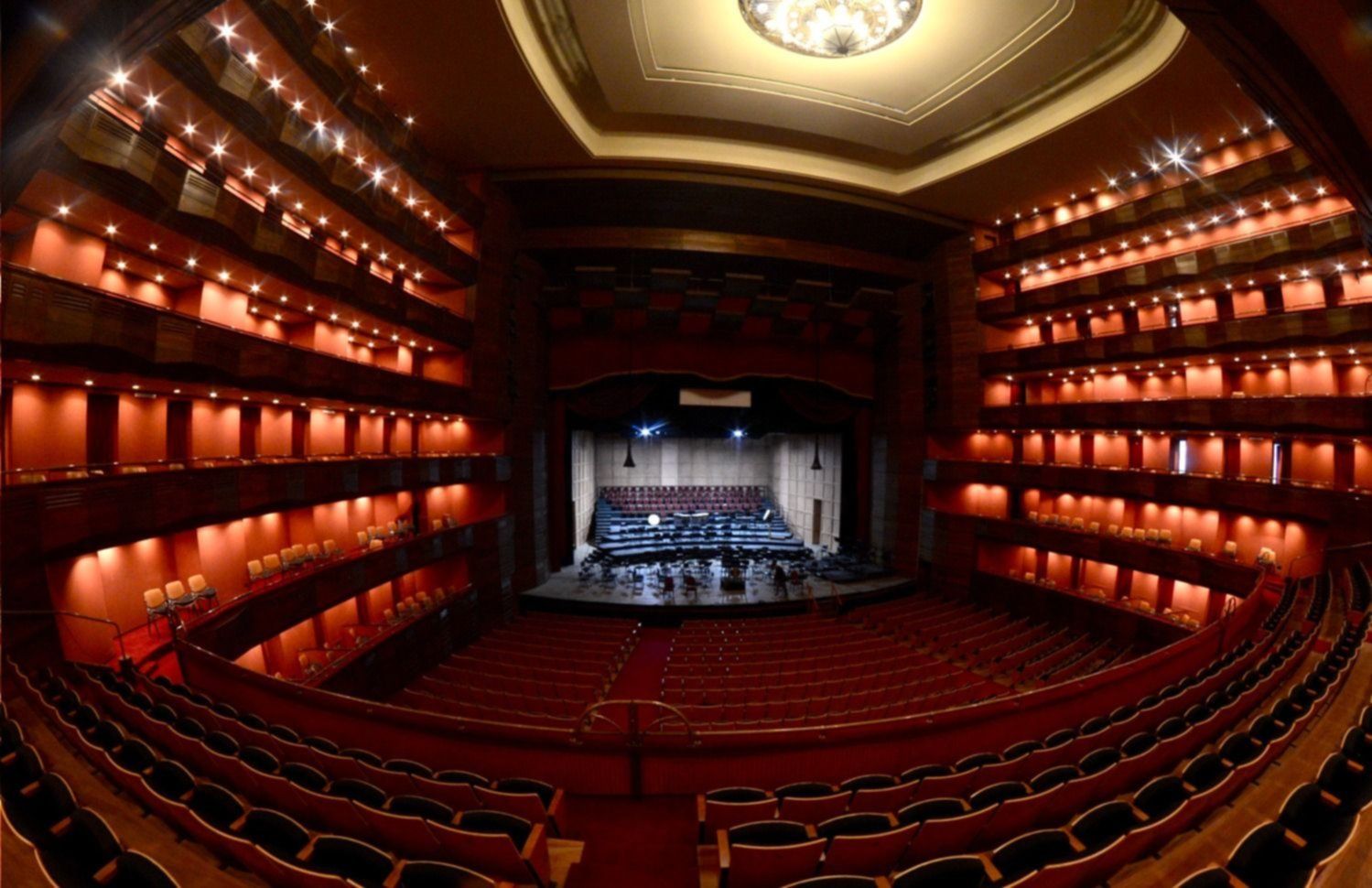 La Apertura De La Renovada Sala Ginastera Del Teatro Argentino Sumó Una ...