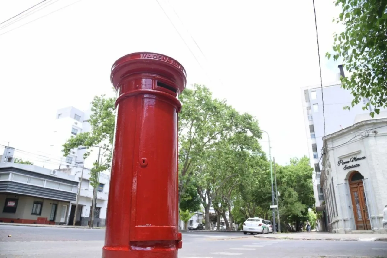 Buzones de correos antiguos fotografías e imágenes de alta