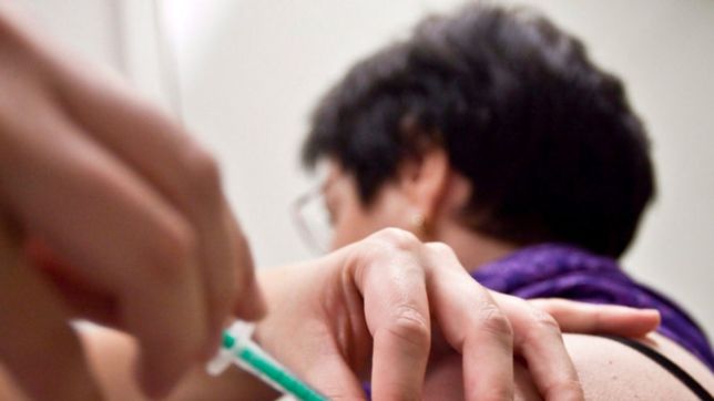 desde hoy, mayores de 70 anos comienzan a recibir la vacuna contra el coronavirus