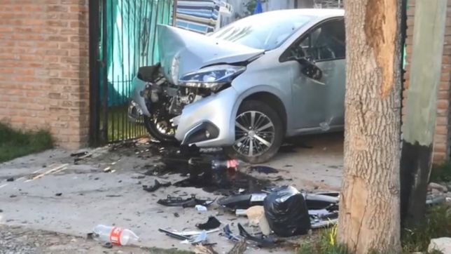 la plata: despisto con el auto, arranco un canasto de basura y se incrusto contra una casa