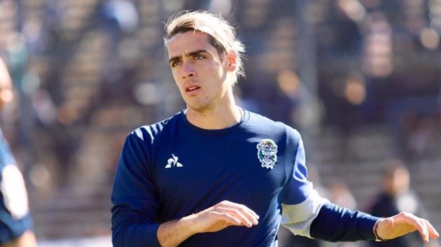 gimnasia se prepara para levantar la inhibicion de fifa: ¿cual es la deuda con spinelli?