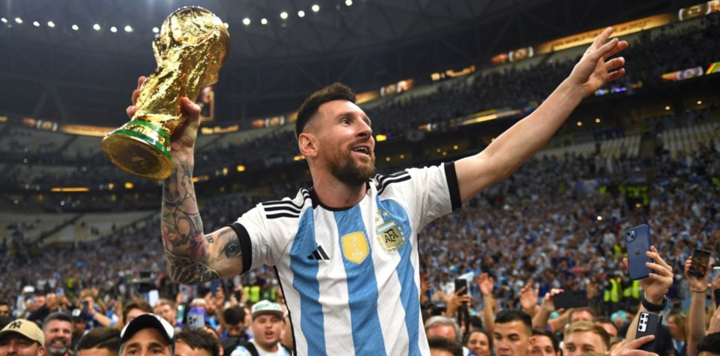 Messi Camiseta argentina de tres estrellas