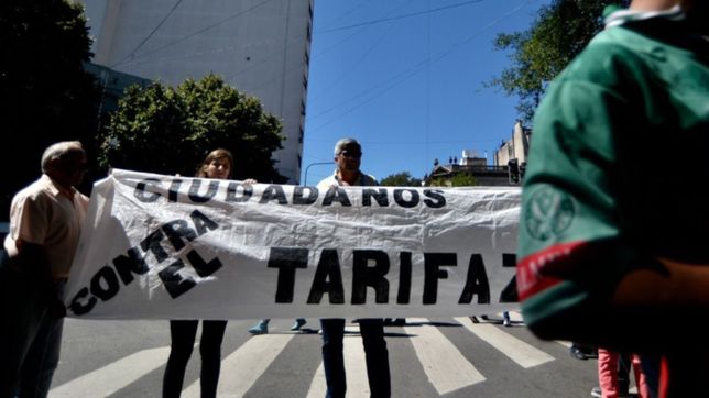 el gobierno congelara las tarifas de luz, agua y gas hasta el 30 de junio