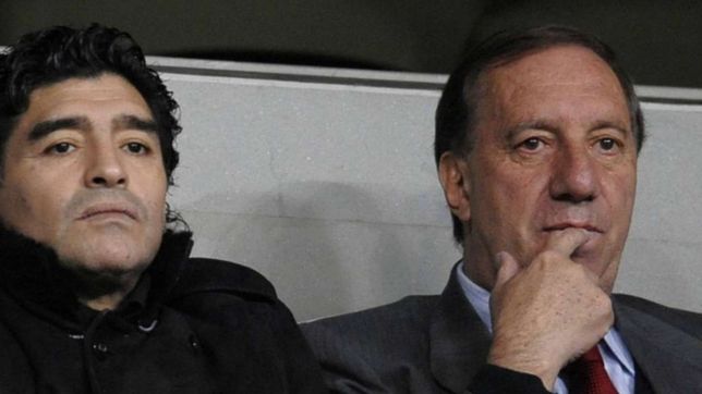 ¿por que bilardo todavia no sabe nada de las muertes de maradona y sabella?