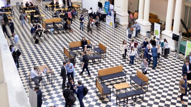 detienen a dos falsos agentes de la afi antes del acto de marcos pena