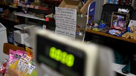una verduleria del centro platense cierra asfixiada por las deudas y la crisis economica una verduleria del centro platense cierra asfixiada por las deudas y la crisis economica