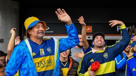 una familia de la plata hincha de boca perdio el vuelo a brasil por comer milanesas una familia de la plata hincha de boca perdio el vuelo a brasil por comer milanesas