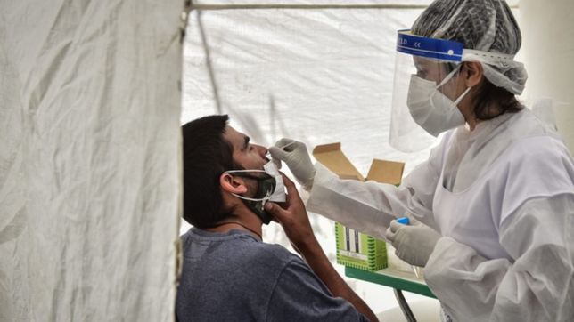 merma el impacto de la cuarta ola y los casos siguen bajando