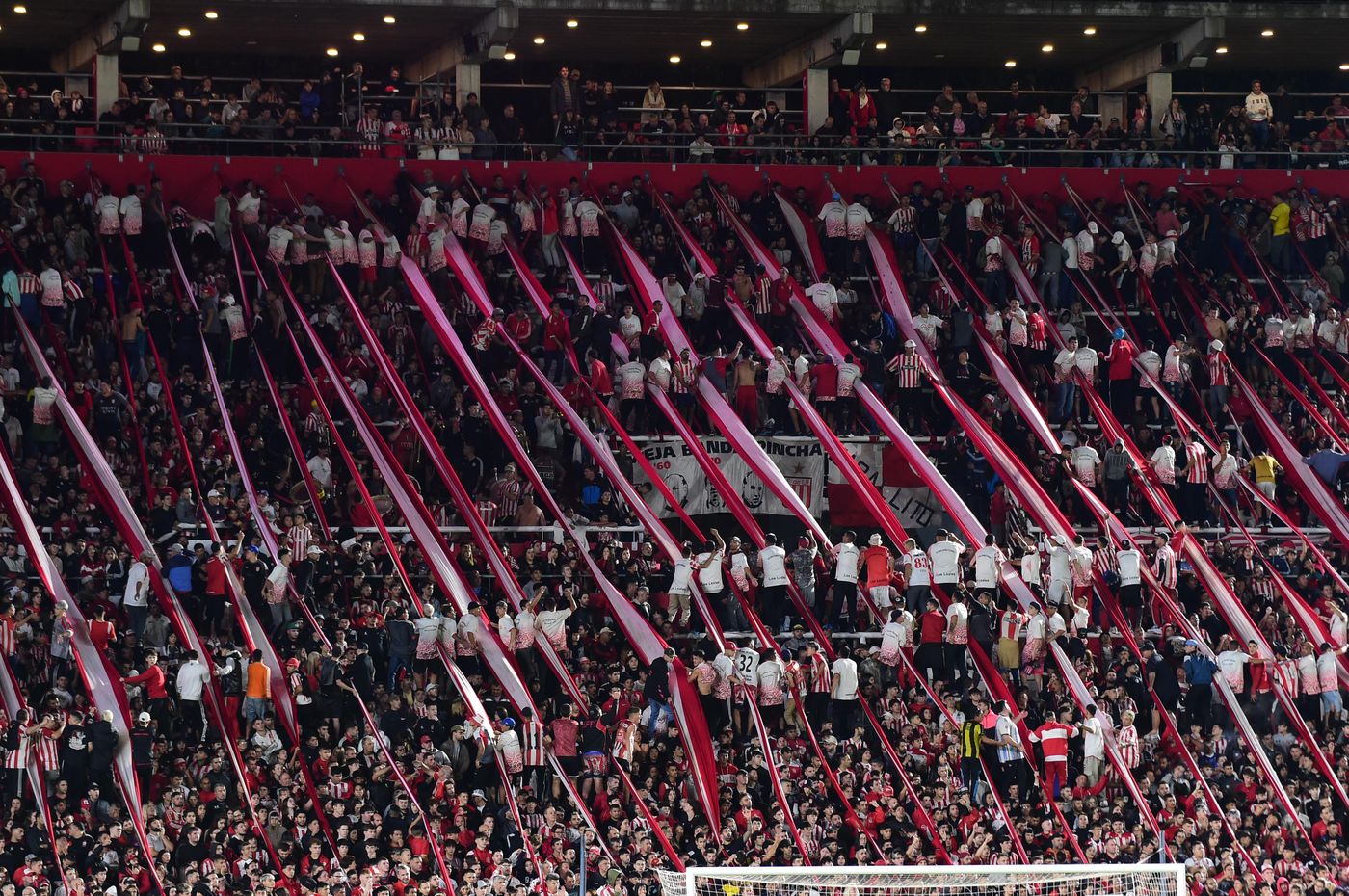 Estudiantes colecciona multas por parte de CONMEBOL Estudiantes colecciona multas por parte de CONMEBOL