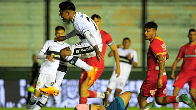 gimnasia empato con arsenal y otra vez sufrio un fallo polemico