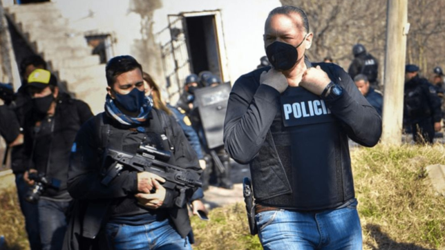 facebook borro mil bots que no hacian mas que compartir contenido de sergio berni