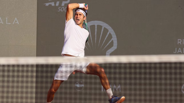 tommy etcheverry se impuso a la lluvia y el calor, dio vuelta un partido increible y esta en la final de rio