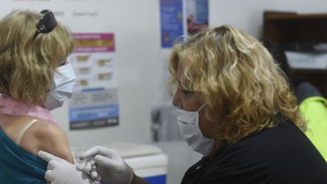 una farmacia de la plata aplicara gratis la vacuna contra la gripe hasta agotar stock