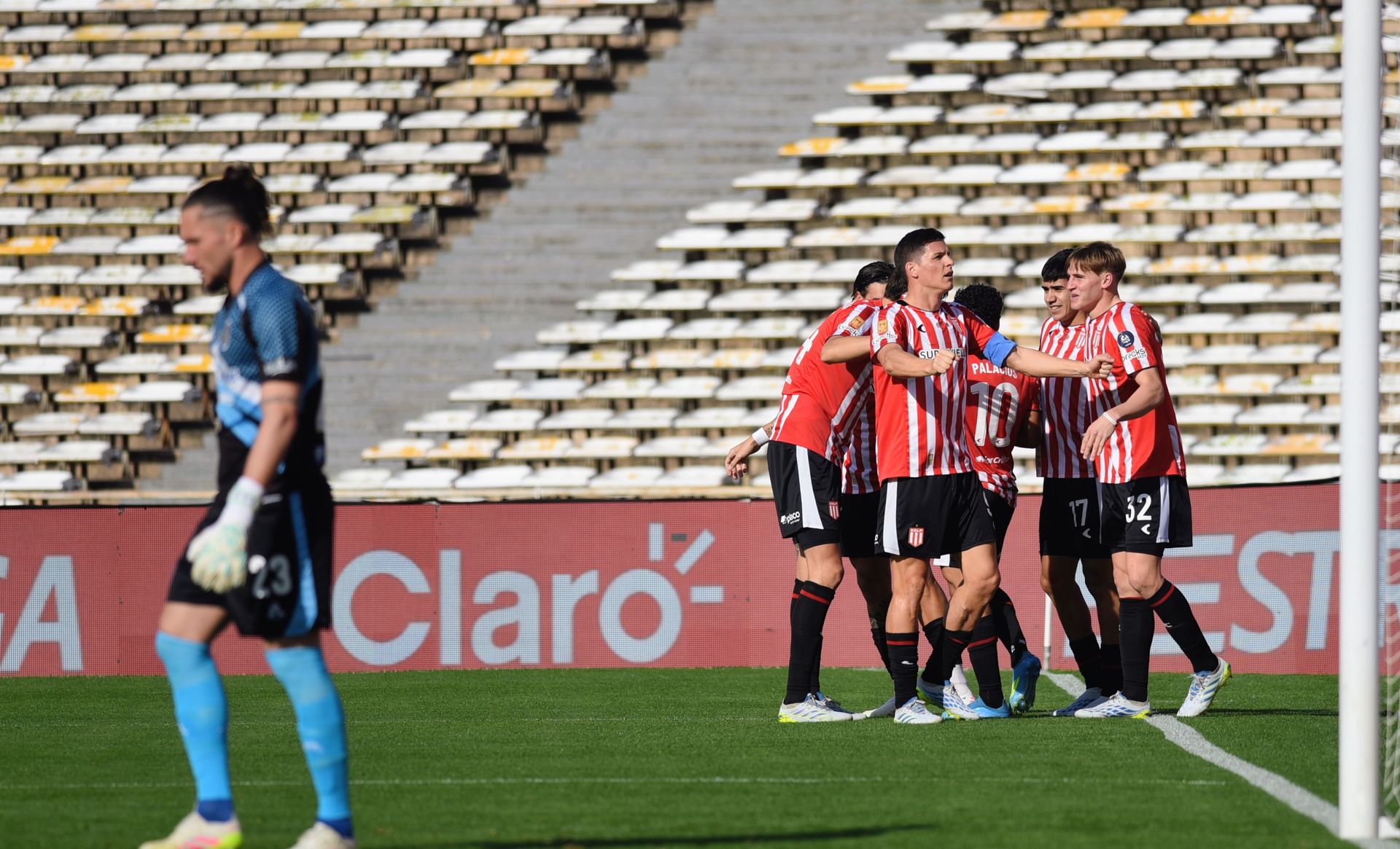 Estudiantes Rosario Central festejo gol