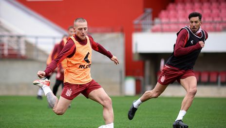 Estudiantes entrenó en UNO y Domínguez empieza a definir el once para enfrentar a Boca