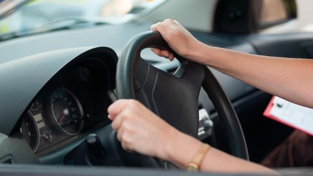 curso de manejo y licencia gratuita: impulsan un plan para conductores inexpertos