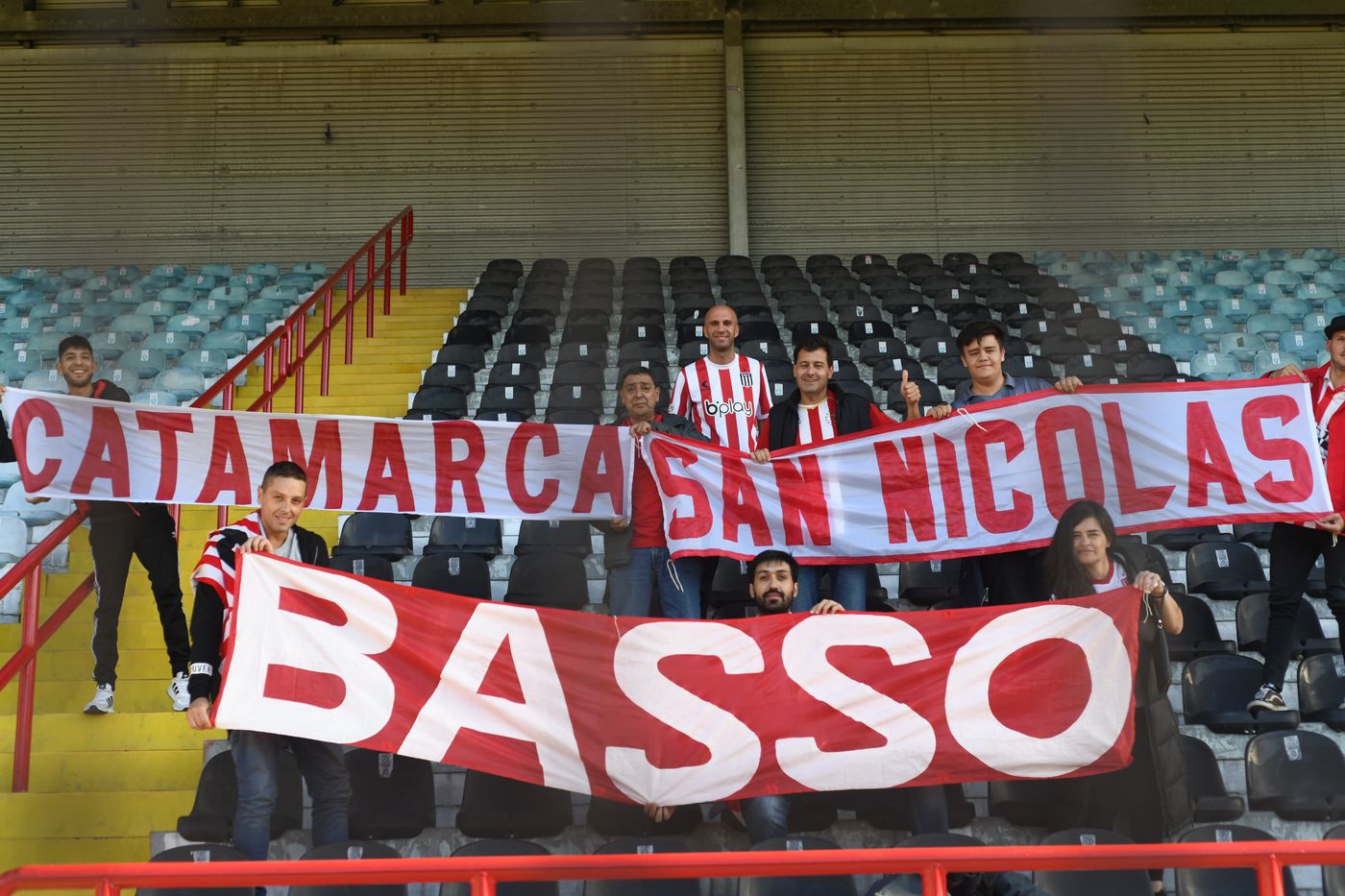 Estudiantes hinchas 8 Huachipato.jpg