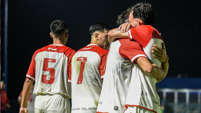 el goleador de las inferiores del pincha se fue libre a independiente rivadavia