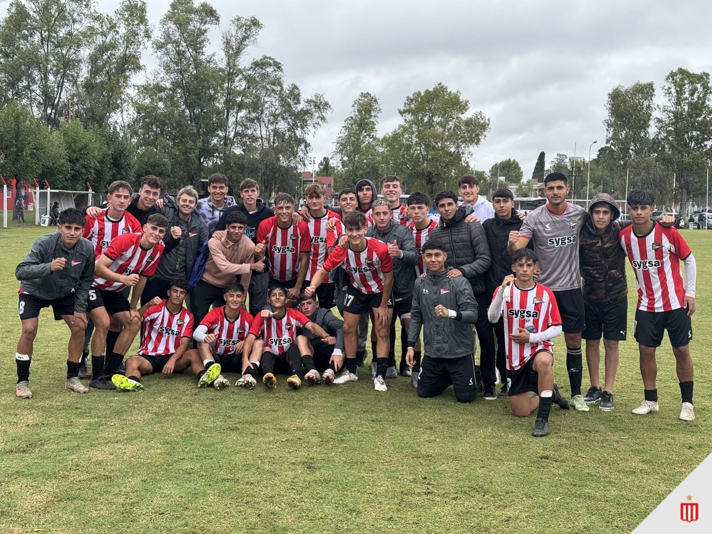 Estudiantes sub17.jpg