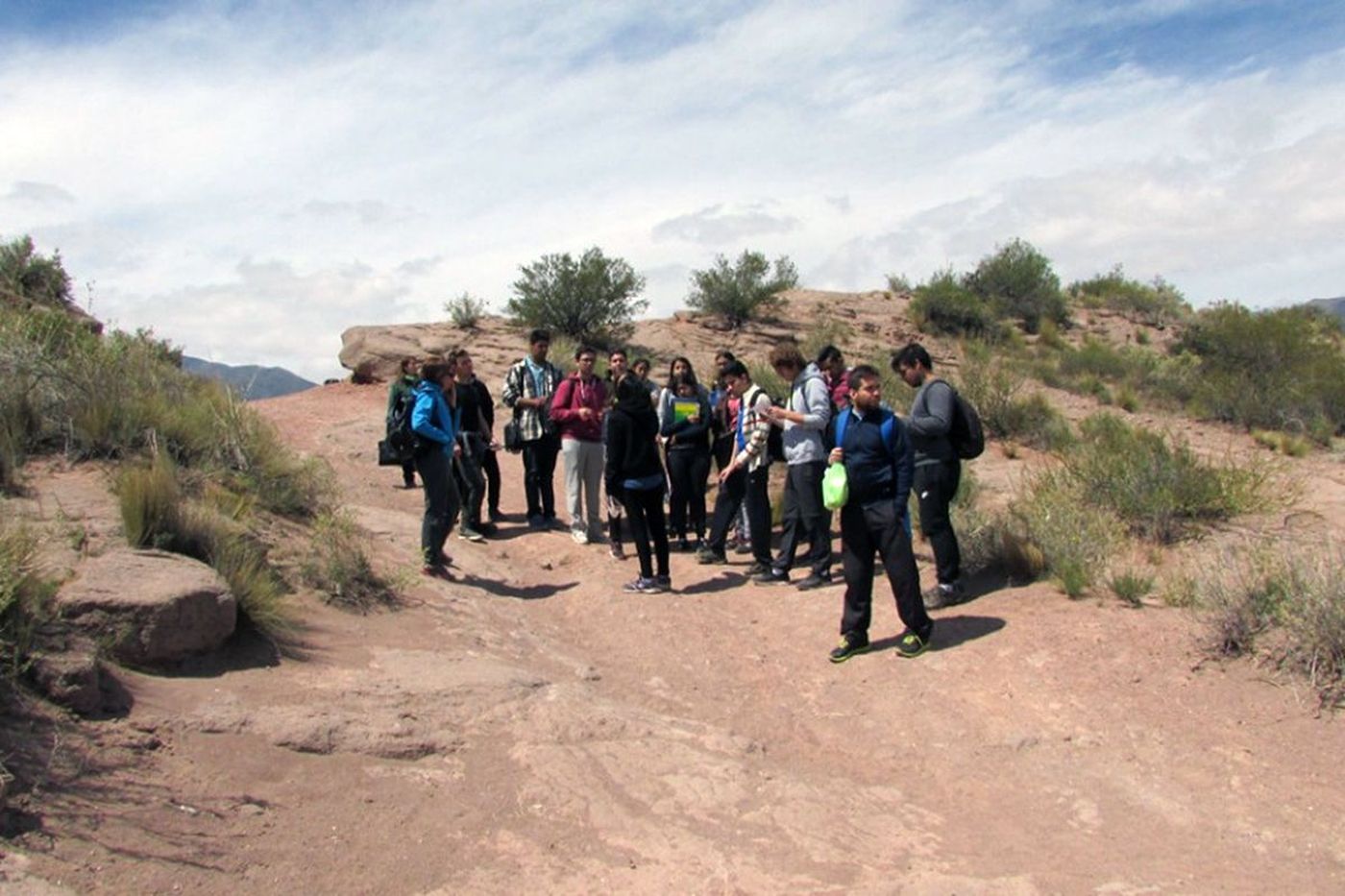 estudiantes-de-geologia-en-potrerillos.jpg