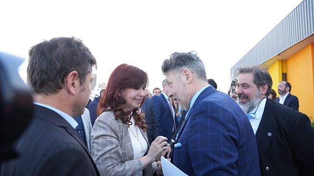 cfk cruzo a milei: largue a milton friedman, cace el manual argentino y sientese a administrar