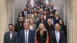 dos legisladores platenses estuvieron en primera fila en la cumbre con karina milei
