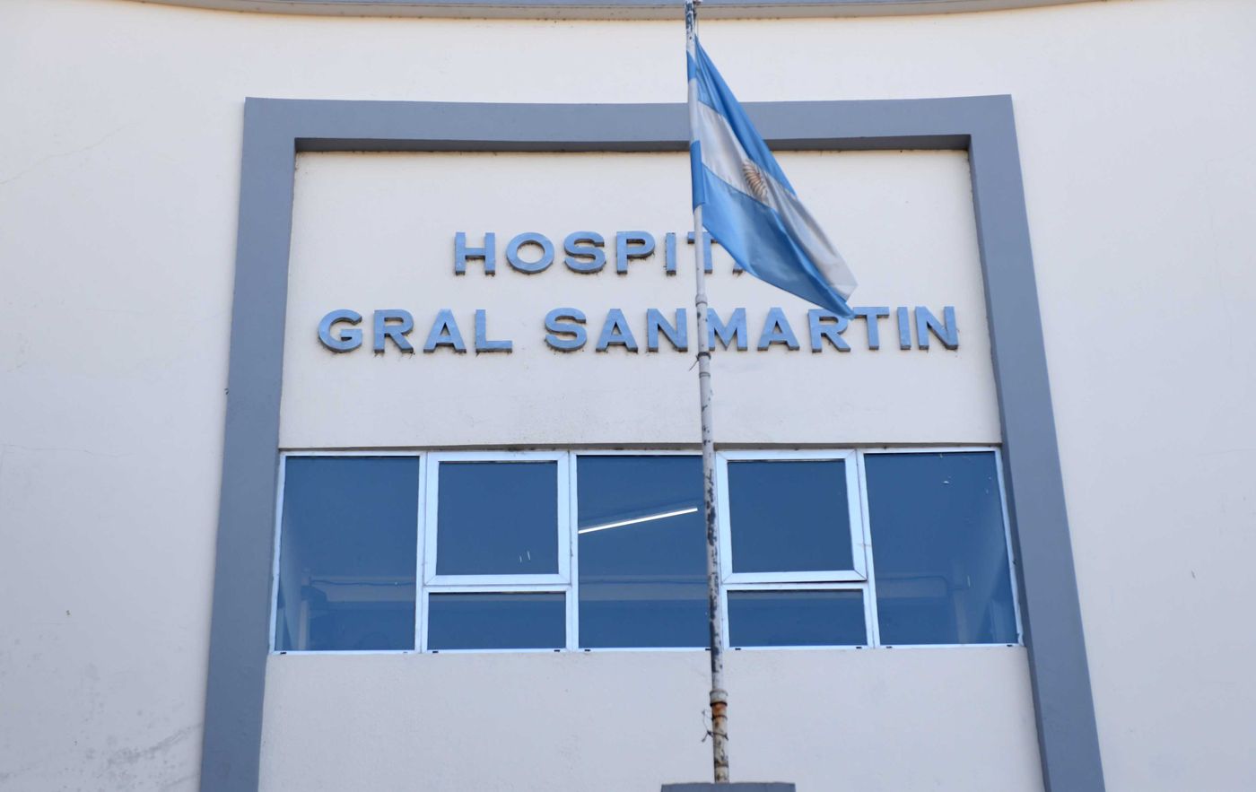 El joven baleado fue trasladado al Hospital San Mart&iacute;n de La Plata