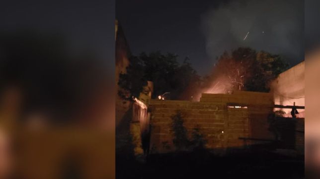 le prendio velas a los santos, se fue a dormir y se le incendio la casa en ringuelet