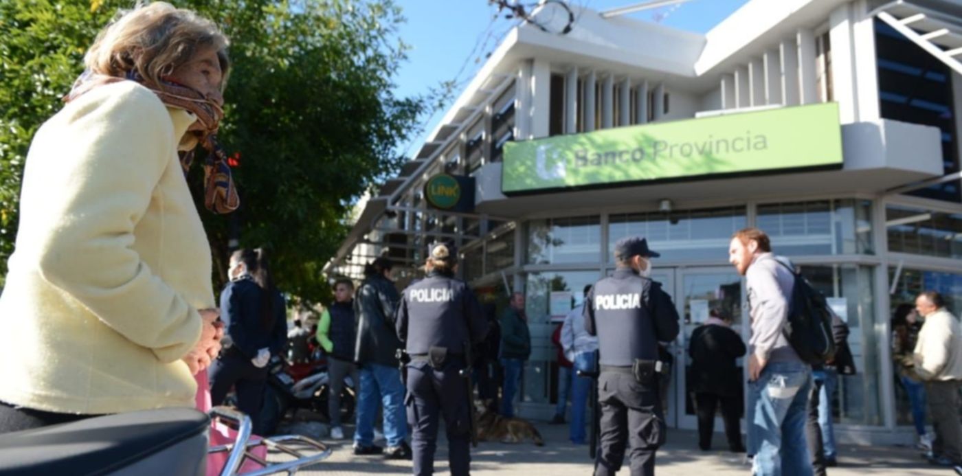 1585920842123.jpeg?scaleX=1&scaleY=1&x=3&y=90&width=1265&height=632&rotate=0&ow=1280&oh=850&&cw=1920&ch=950