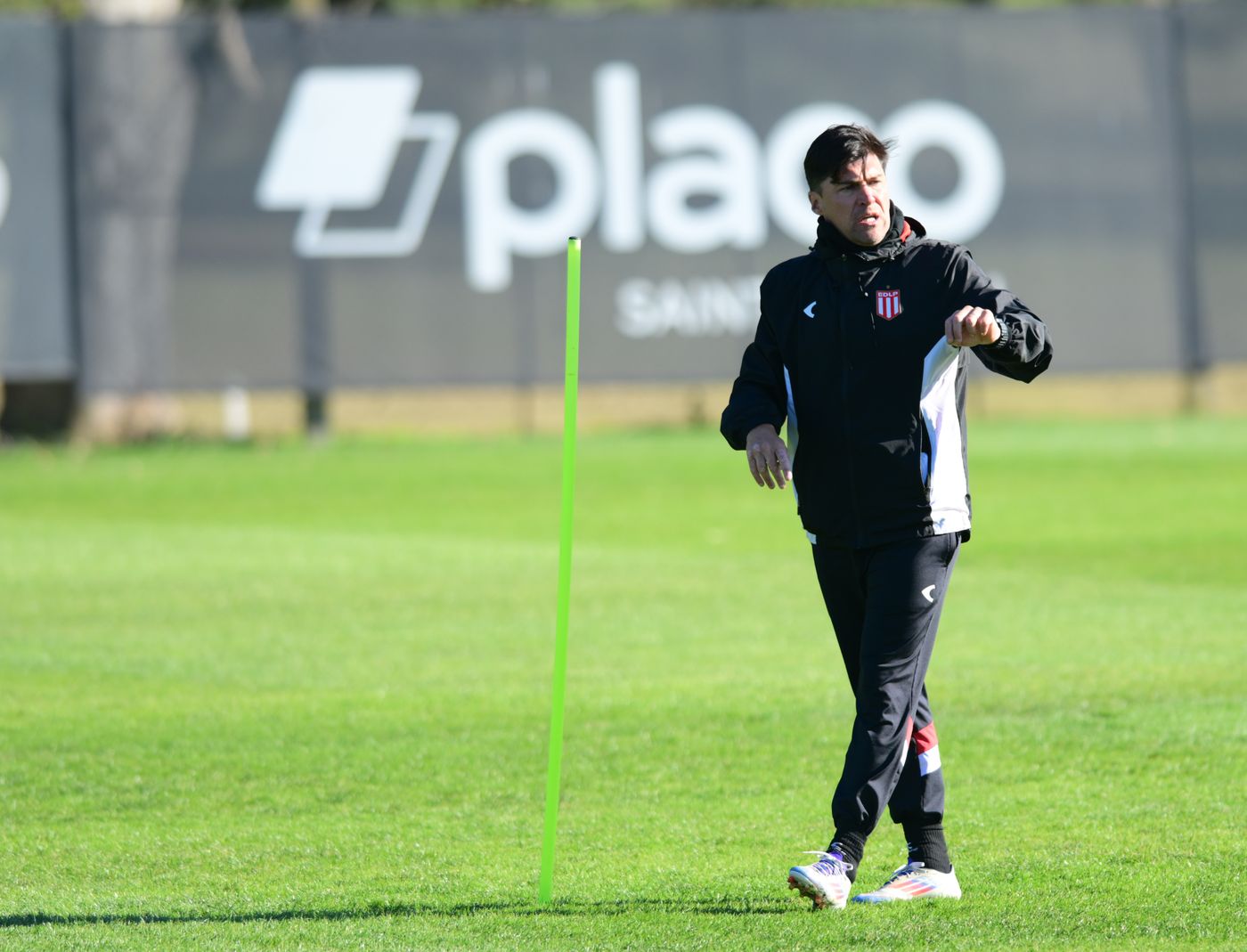 Alexander Medina despeja las últimas dudas del equipo para el debut de Estudiantes