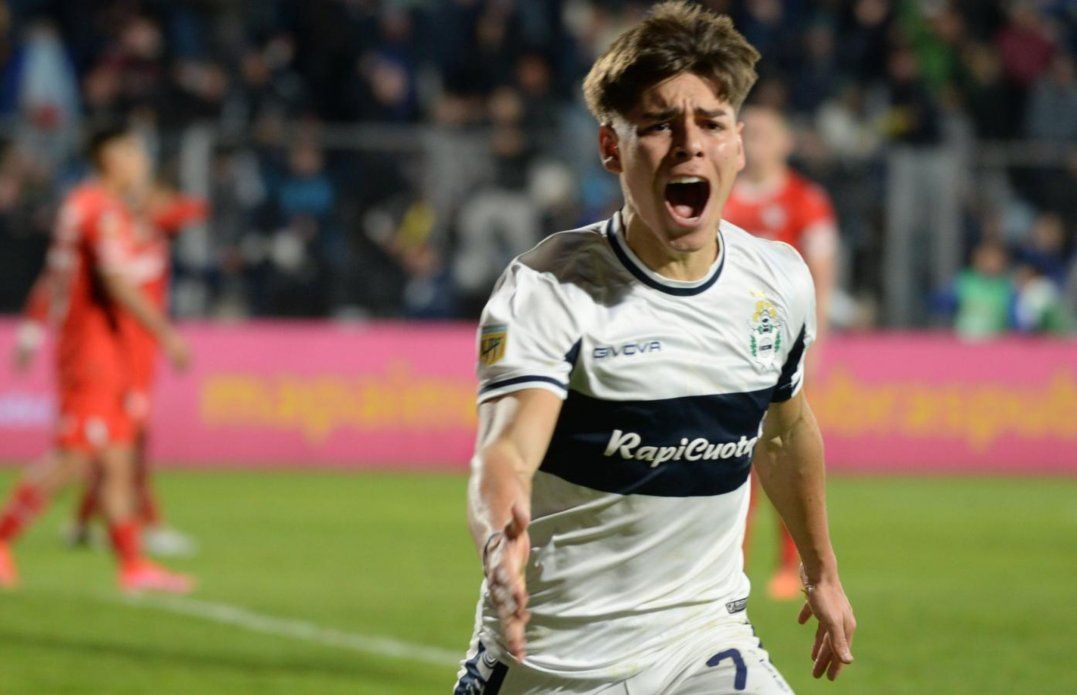 Benjamín Domínguez Gimnasia gol.jpg