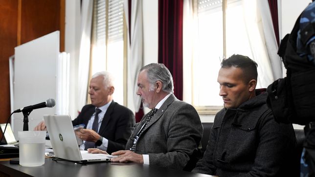 declaro un examigo del acusado en el juicio por el crimen de un taxista