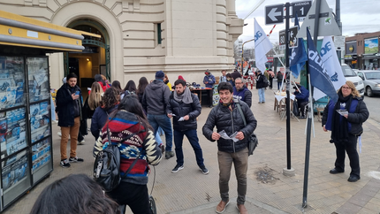 Los trabajadores de la UNLP sacaron a las calles de La Plata el reclamo por el presupuesto