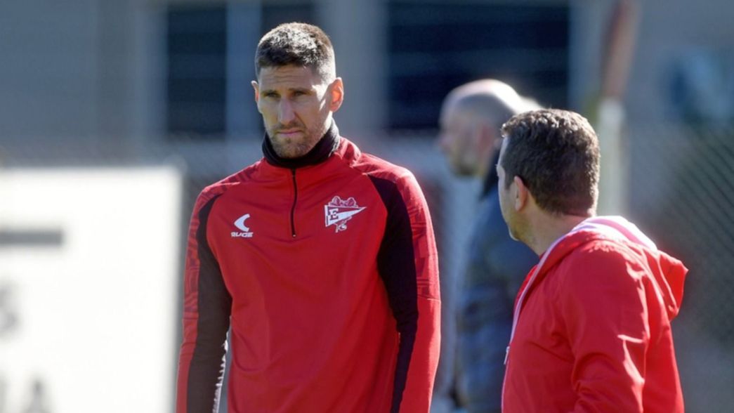 Sin equipo definido, Estudiantes se instala en Brasil para enfrentar a Corinthians