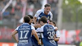 gimnasia evalua un plan inedito para que un jugador pueda seguir en el plantel gimnasia evalua un plan inedito para que un jugador pueda seguir en el plantel