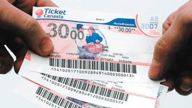 el gobierno de milei busca reimplementar los ticket canasta: ¿que eran y para que se utilizaban?