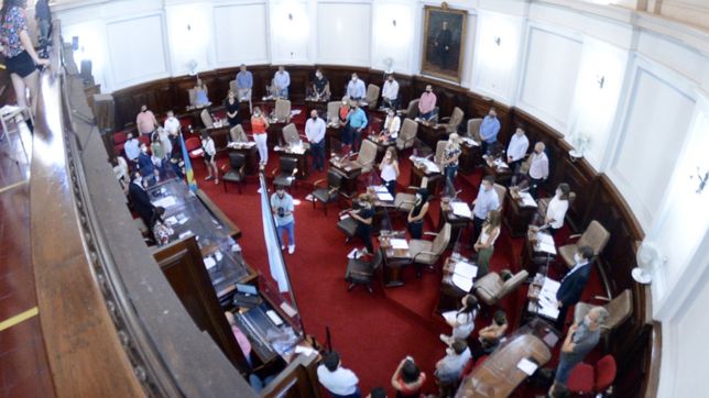 el concejo vuelve a sesionar en el recinto: temas calientes y una licencia en agenda
