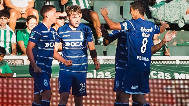 gimnasia jugo uno de sus mejores partidos del ano y vencio a banfield en el sur