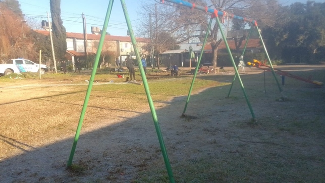 intentaban usurpar una plaza de la plata y terminaron detenidos