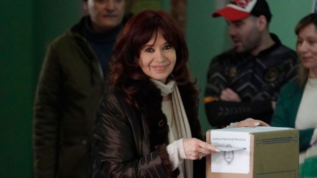 cristina fernandez de kirchner voto en rio gallegos: es un dia de muchas emociones