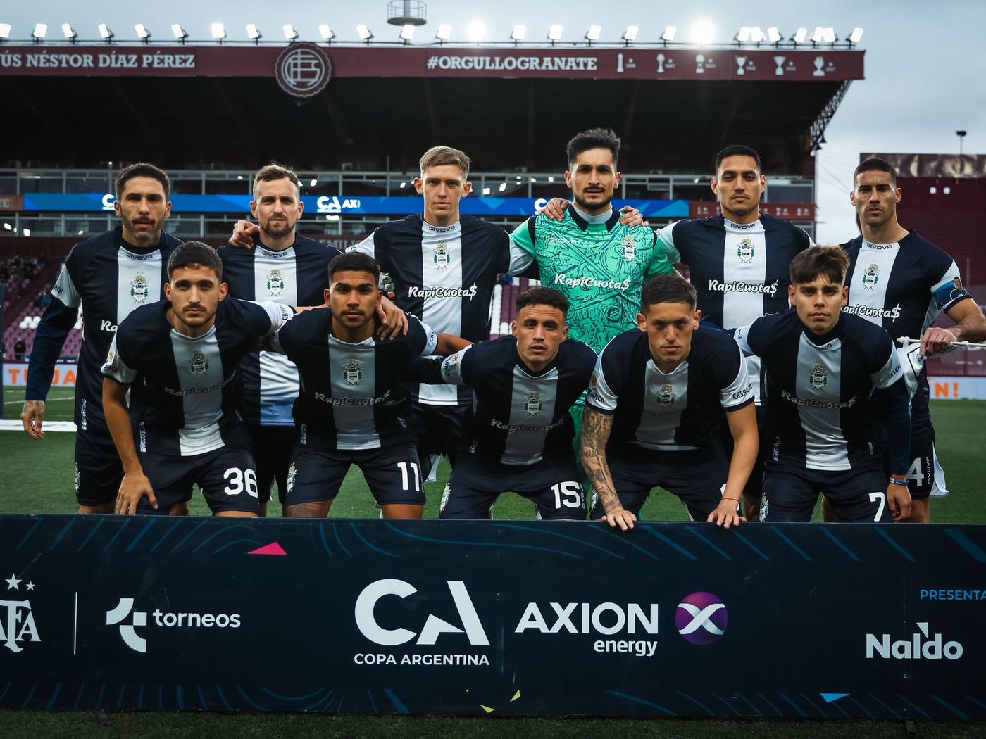 Gimnasia Barracas Central formación.jpeg