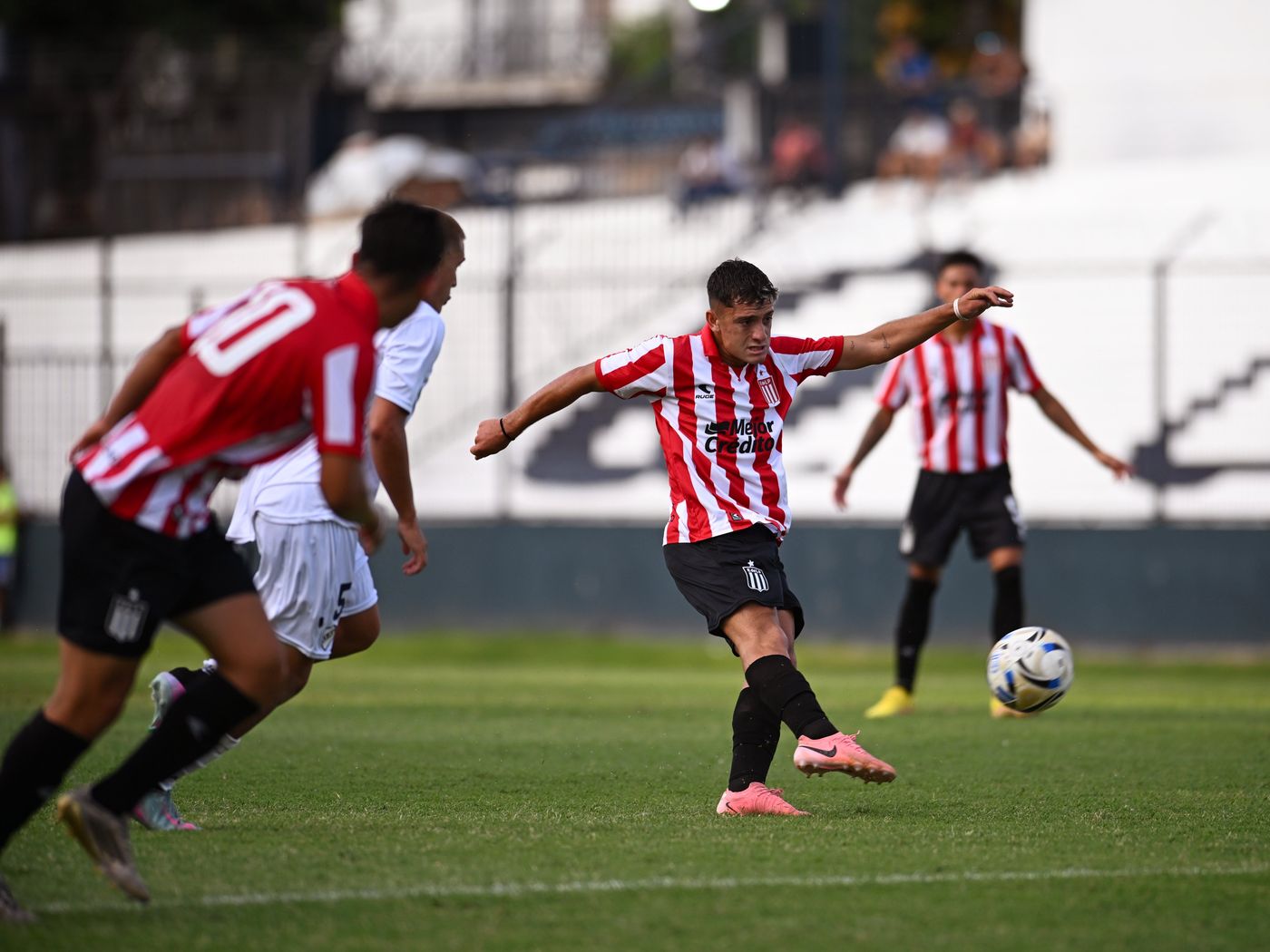 La Reserva de Estudiantes empató sin goles contra Quilmes.